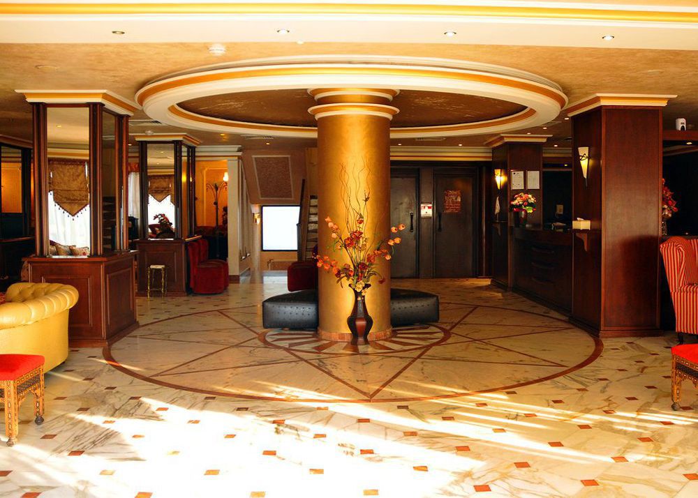 Legend Hotel Бейрут Экстерьер фото