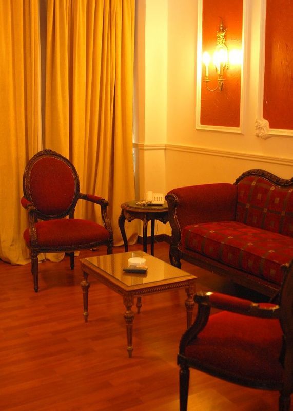 Legend Hotel Бейрут Экстерьер фото